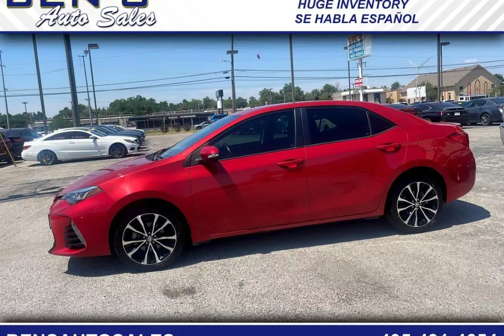 2019 Toyota Corolla SE photo 1