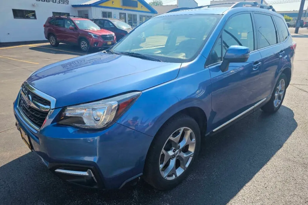 2018 Subaru Forester 2.5i Touring photo 1