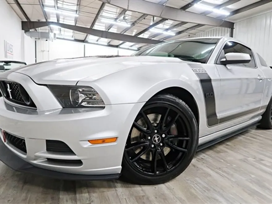 2014 Ford Mustang GT photo 1