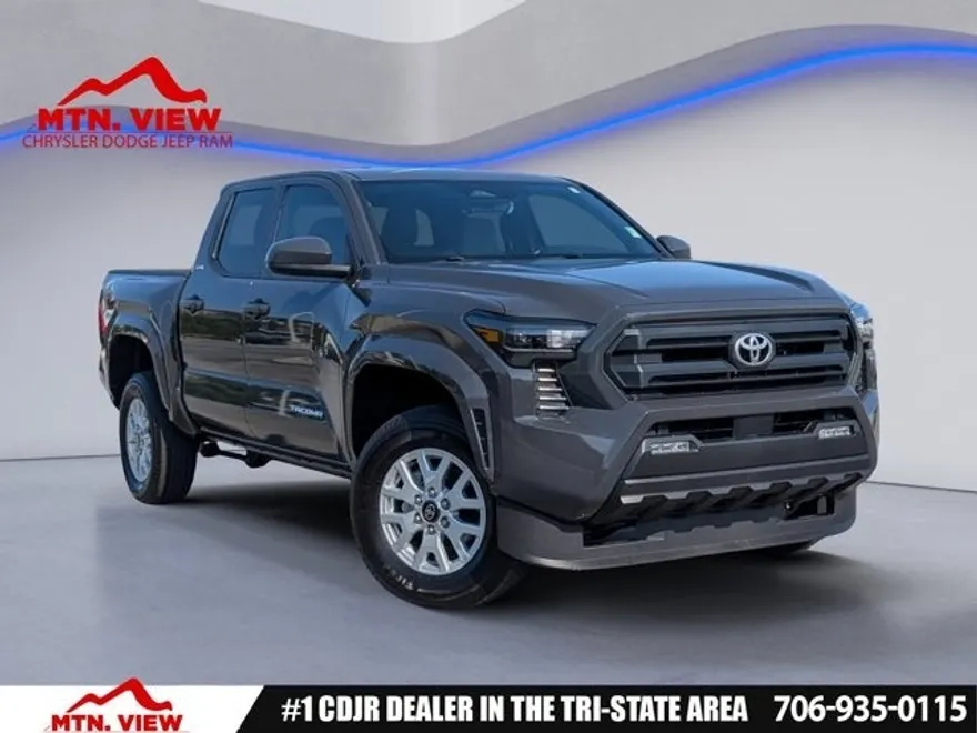 2025 Toyota Tacoma SR5 photo 1