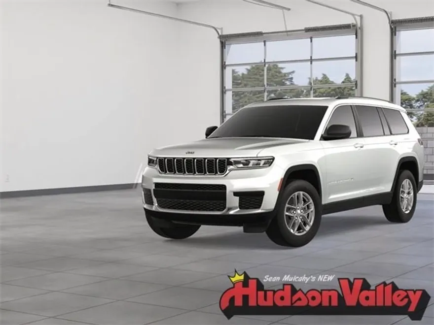 2025 Jeep Grand Cherokee Laredo photo 1
