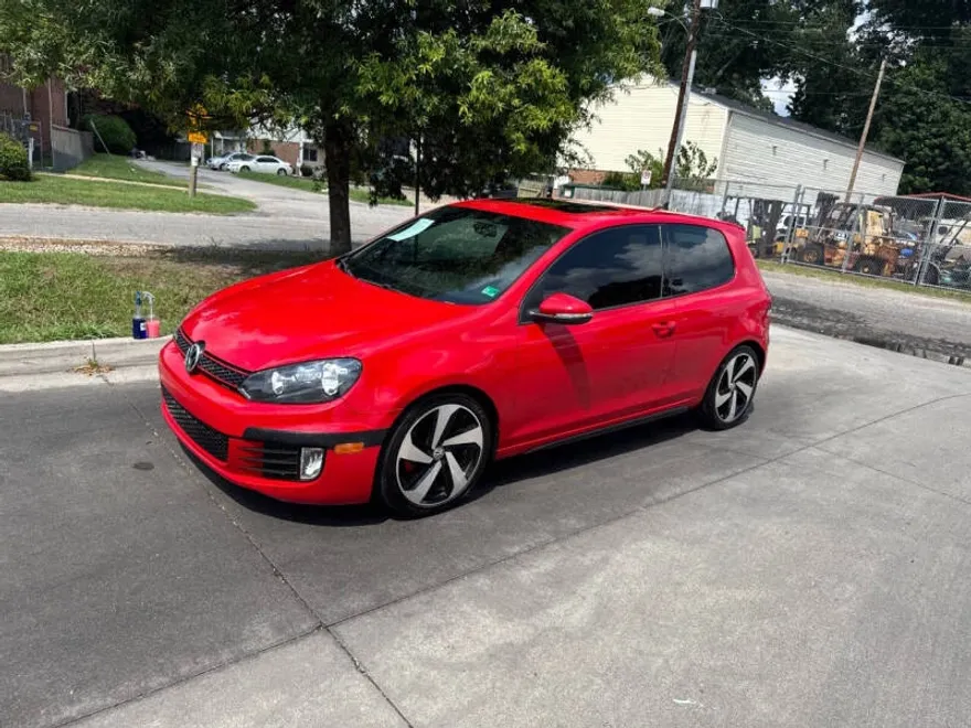 2013 Volkswagen Golf GTI Base photo 1