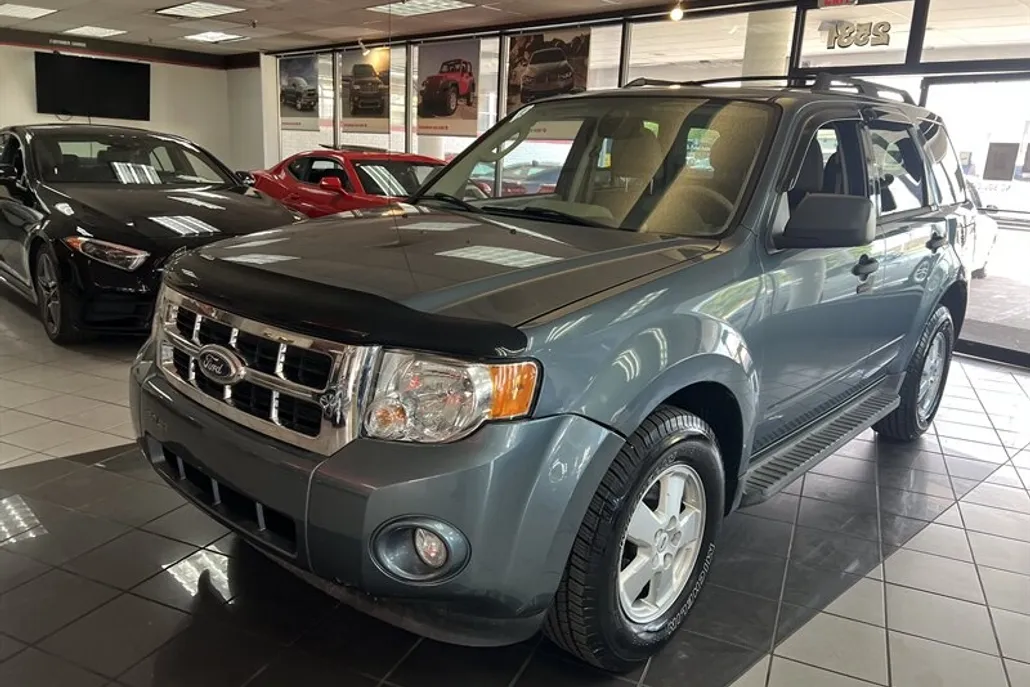2012 Ford Escape XLT photo 1