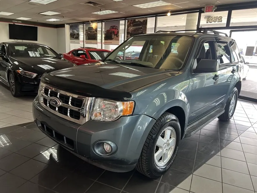 2012 Ford Escape XLT photo 1