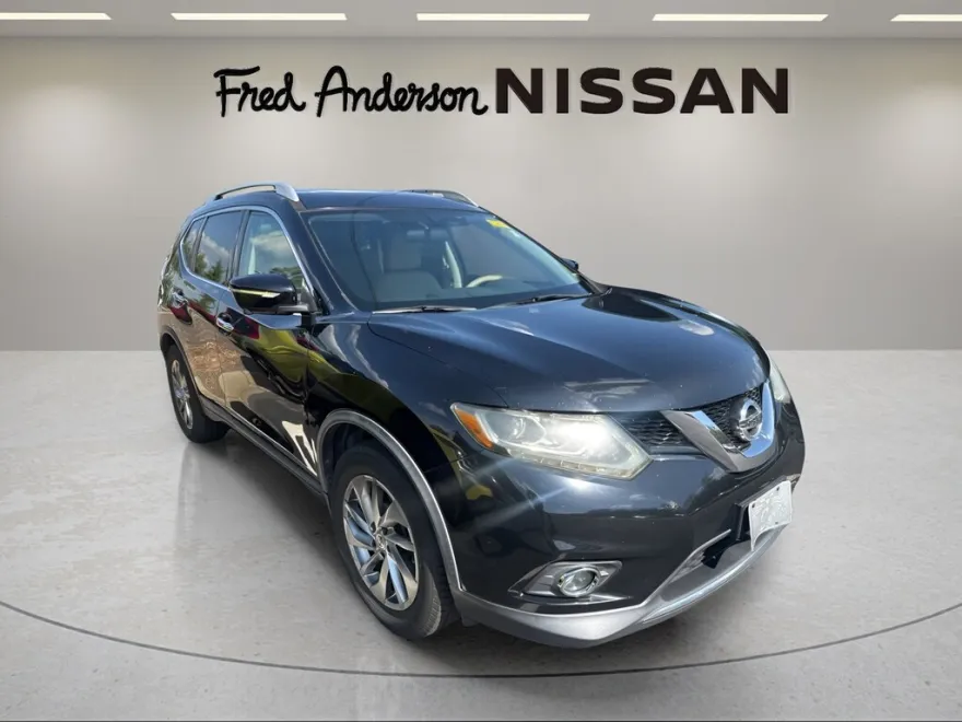 2014 Nissan Rogue SL photo 1