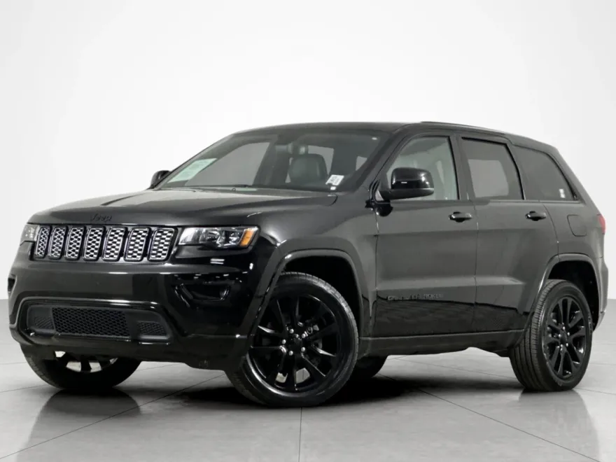 2019 Jeep Grand Cherokee Altitude photo 1