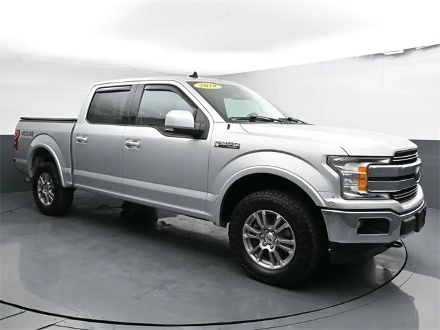 2019 Ford F-150 Lariat photo 1