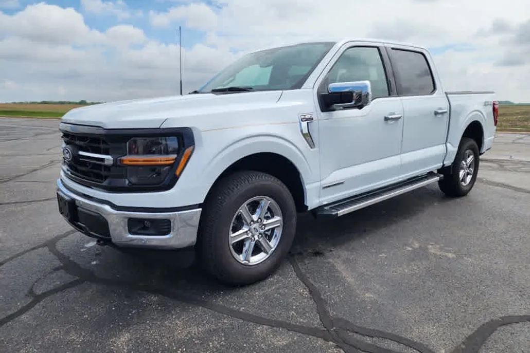 2024 Ford F-150 XLT photo 1