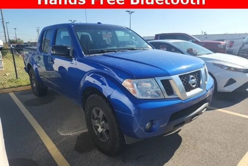 2013 Nissan Frontier Crew Cab Desert Runner photo 1