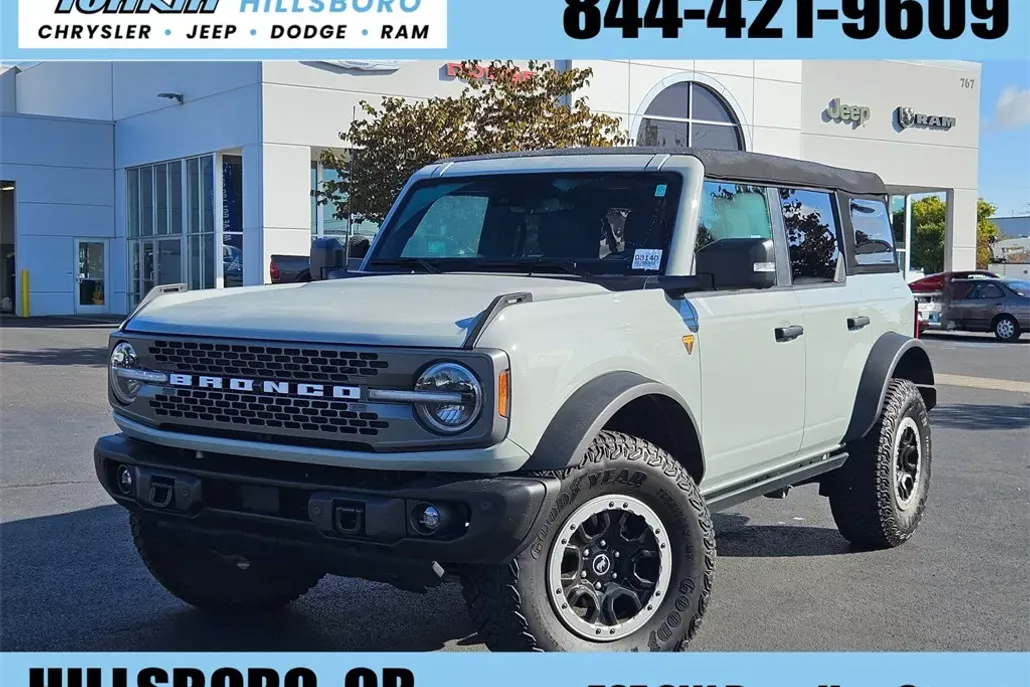 2023 Ford Bronco Badlands photo 1
