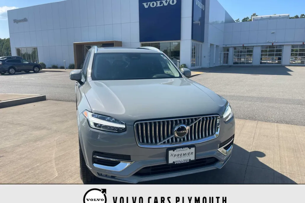 2024 Volvo XC90 Core photo 1