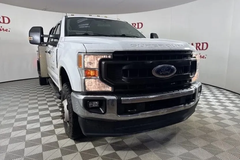2022 Ford F-350 XL photo 1