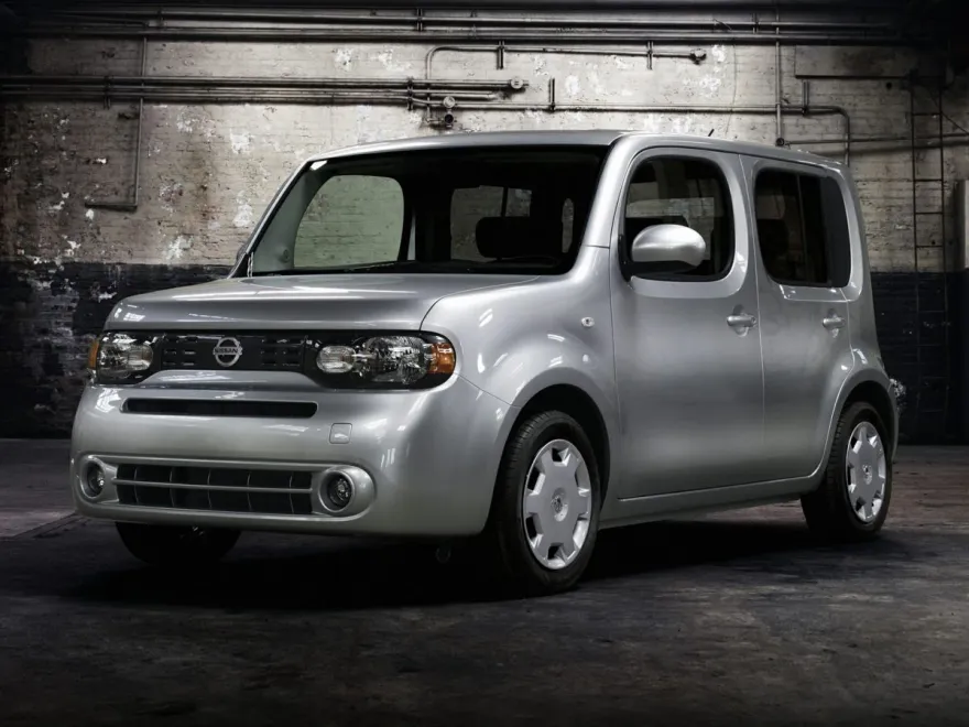2009 Nissan Cube S photo 1