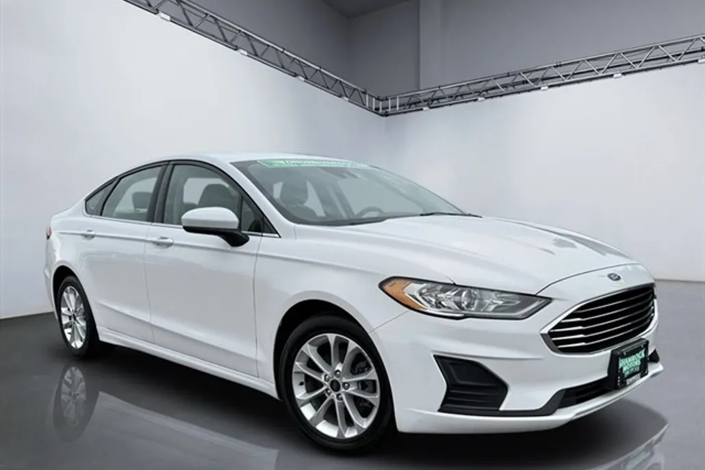 2020 Ford Fusion photo 1