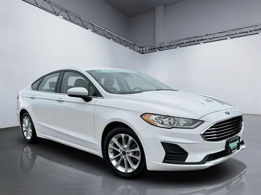2020 Ford Fusion photo 1
