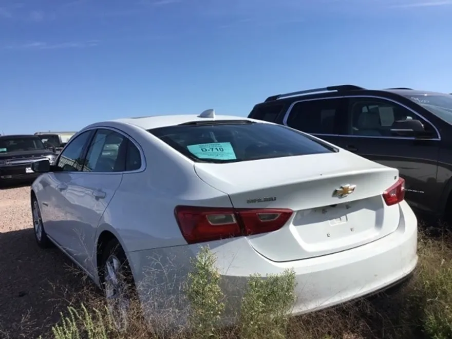 2023 Chevrolet Malibu 1LT photo 1