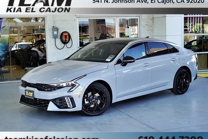 2026 Kia K5 GT-Line photo 1