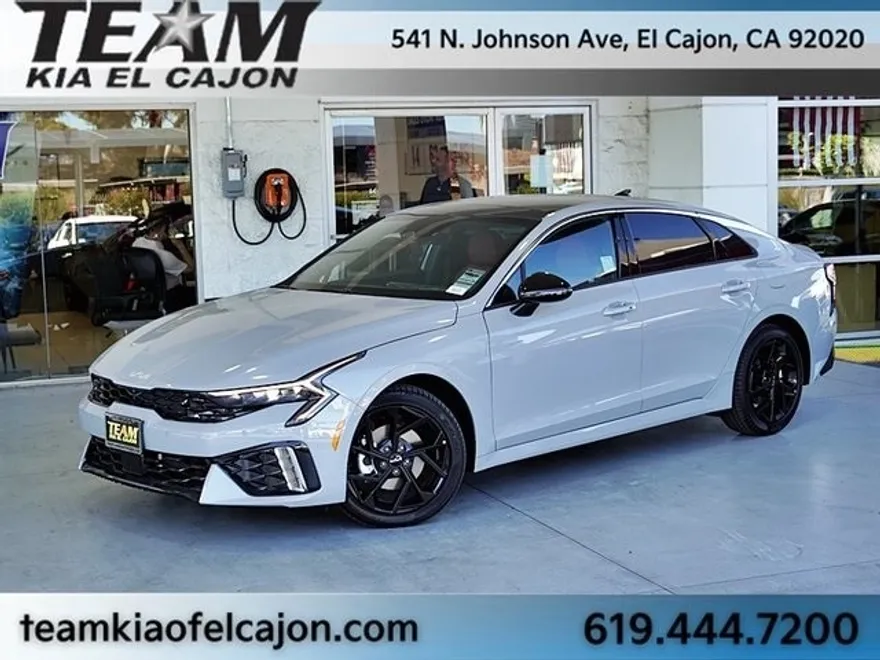 2026 Kia K5 GT-Line photo 1