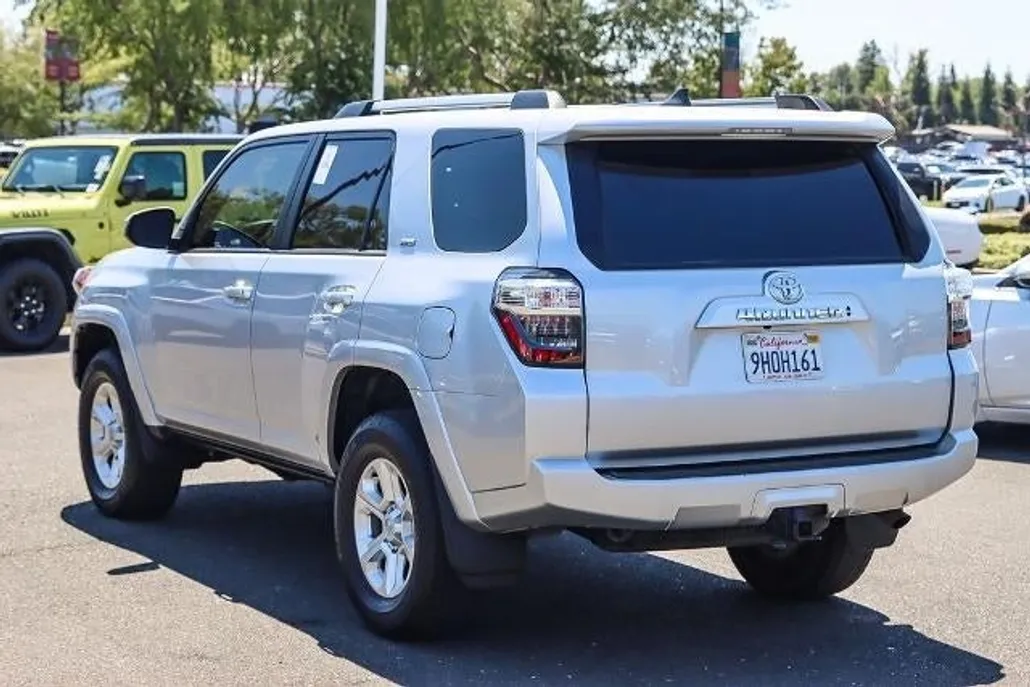 2023 Toyota 4Runner SR5 photo 1