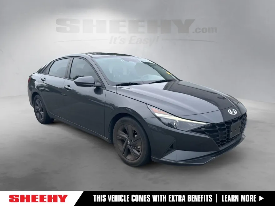 2021 Hyundai Elantra SEL photo 1