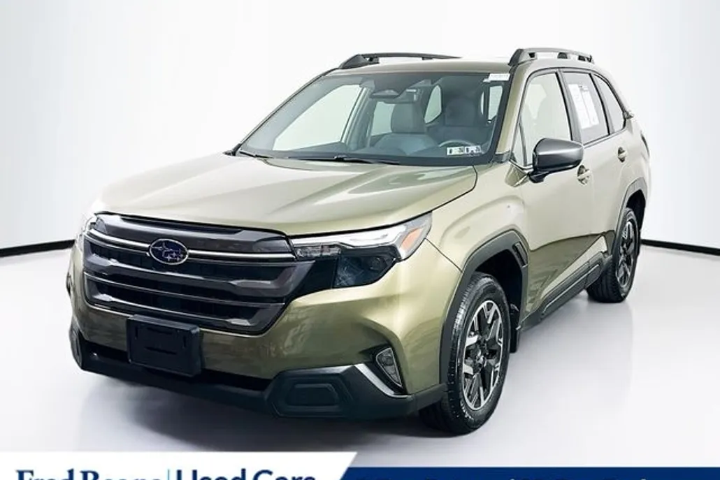 2025 Subaru Forester Premium photo 1