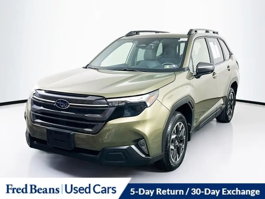 2025 Subaru Forester Premium photo 1