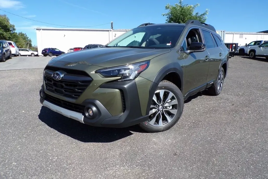2025 Subaru Outback Limited photo 1