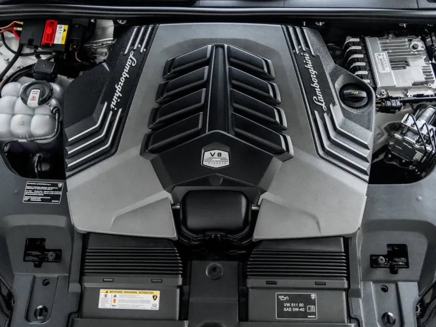 2022 Lamborghini Urus photo 35