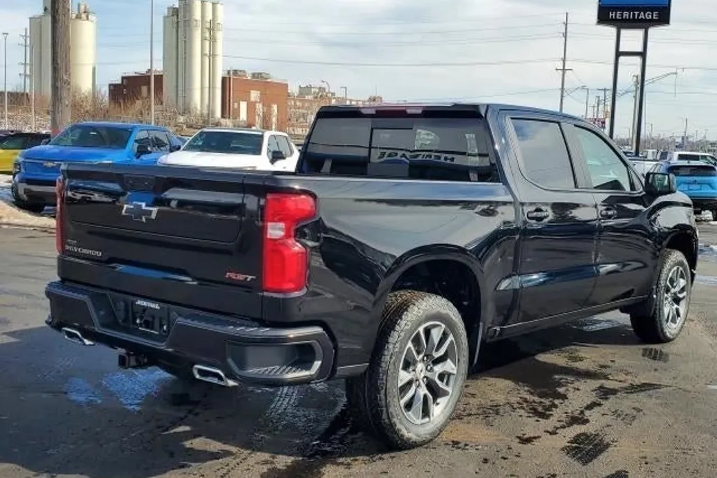 2025 Chevrolet Silverado 1500 RST photo 1