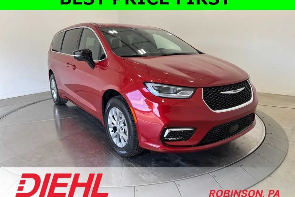 2026 Chrysler Pacifica photo 1
