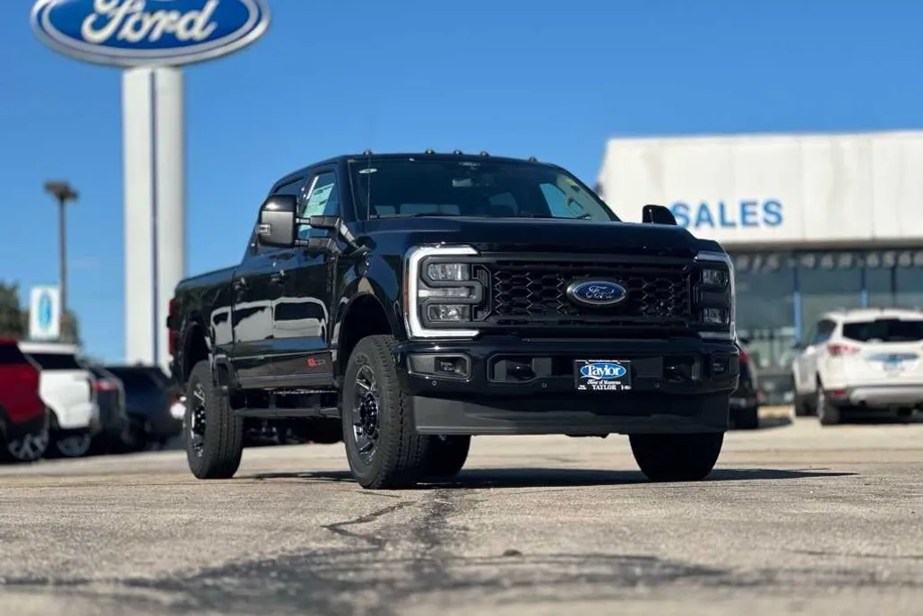 2024 Ford F-350 photo 1