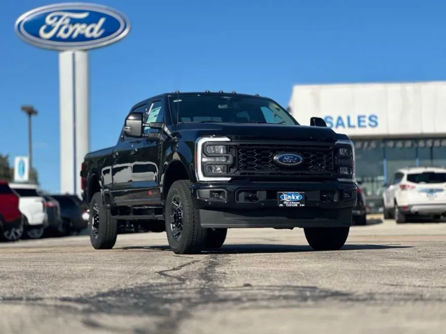 2024 Ford F-350 photo 1