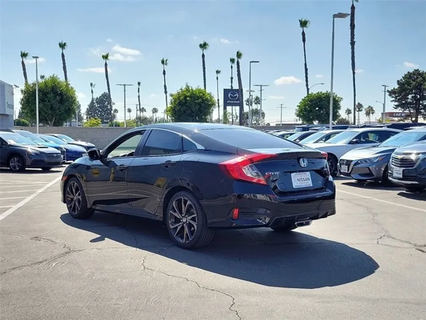2020 Honda Civic Sport photo 1
