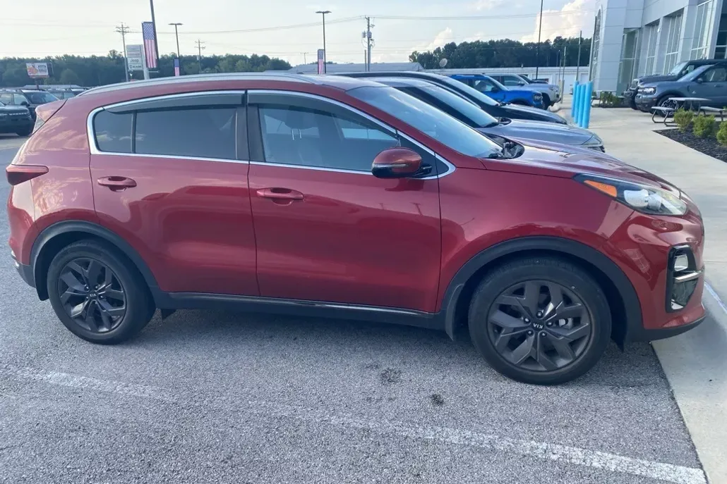 2020 Kia Sportage S photo 1