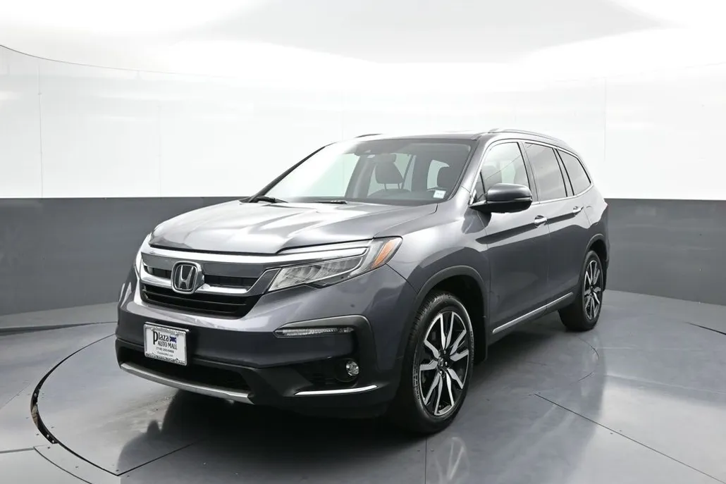 2022 Honda Pilot Touring photo 1