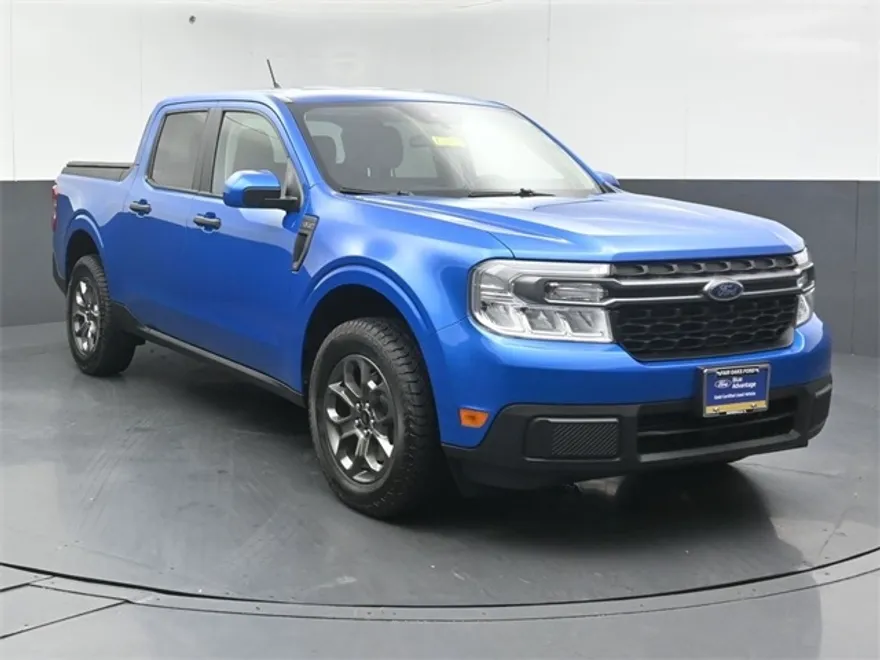 2022 Ford Maverick XLT photo 1