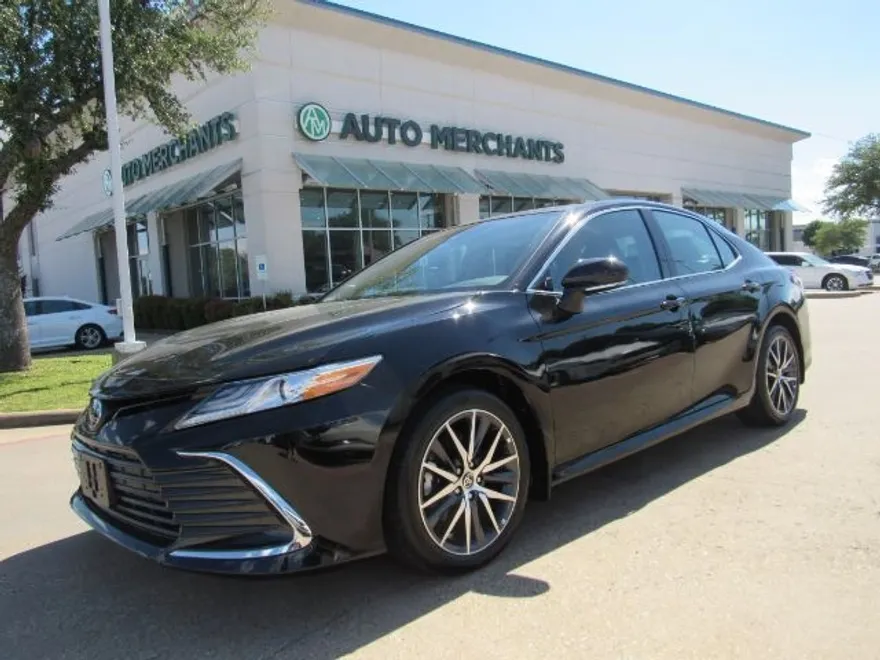 2024 Toyota Camry XLE photo 1
