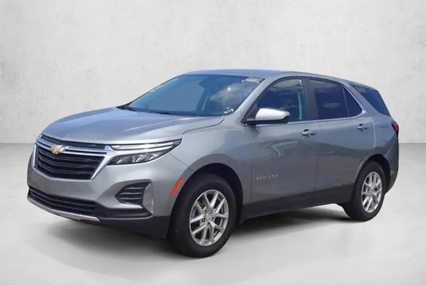 2024 Chevrolet Equinox LT photo 1