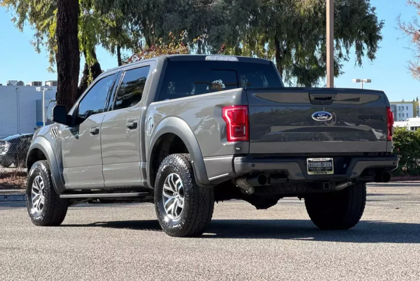 2018 Ford F-150 Raptor photo 1