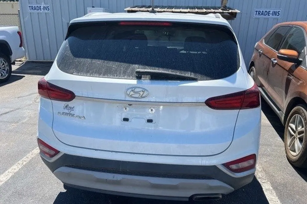 2019 Hyundai Santa Fe SE photo 1