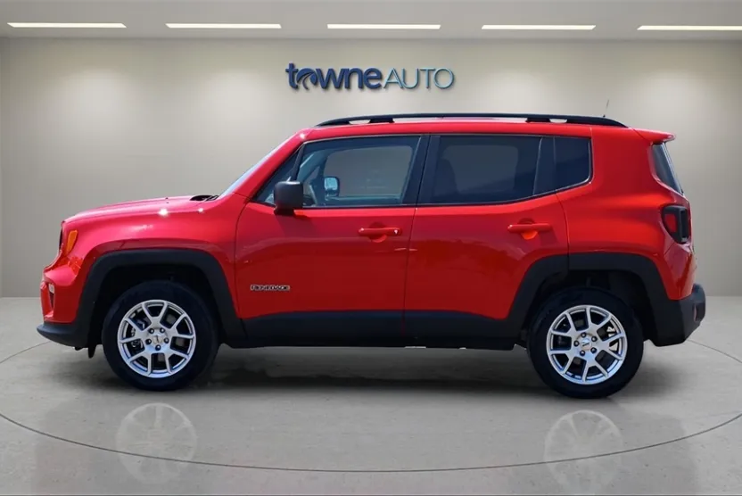 2022 Jeep Renegade Latitude photo 1