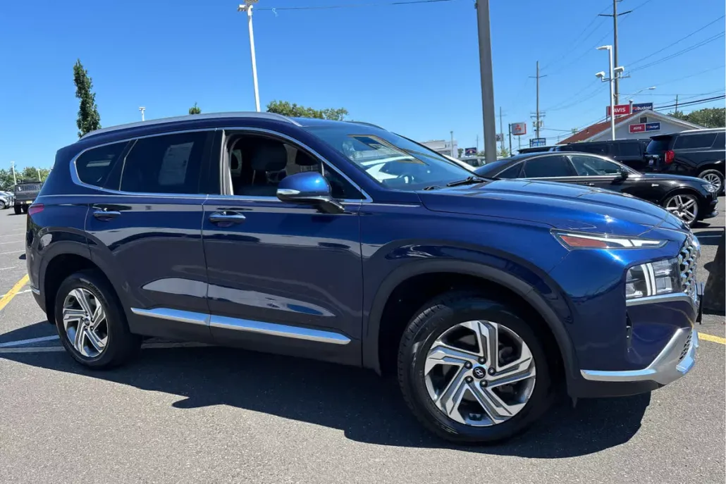 2022 Hyundai Santa Fe SEL photo 1