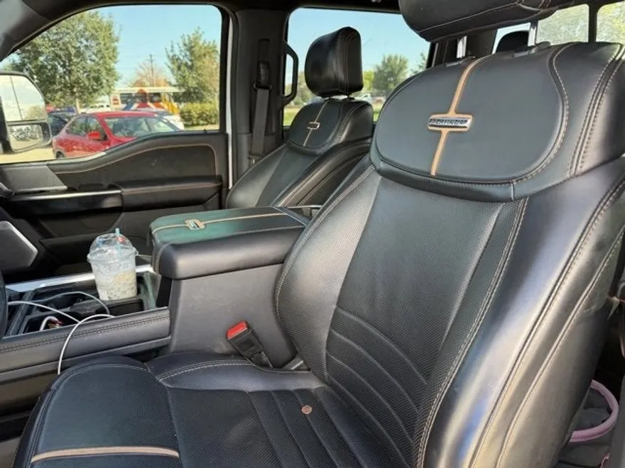 2024 Ford F-350 Platinum photo 1