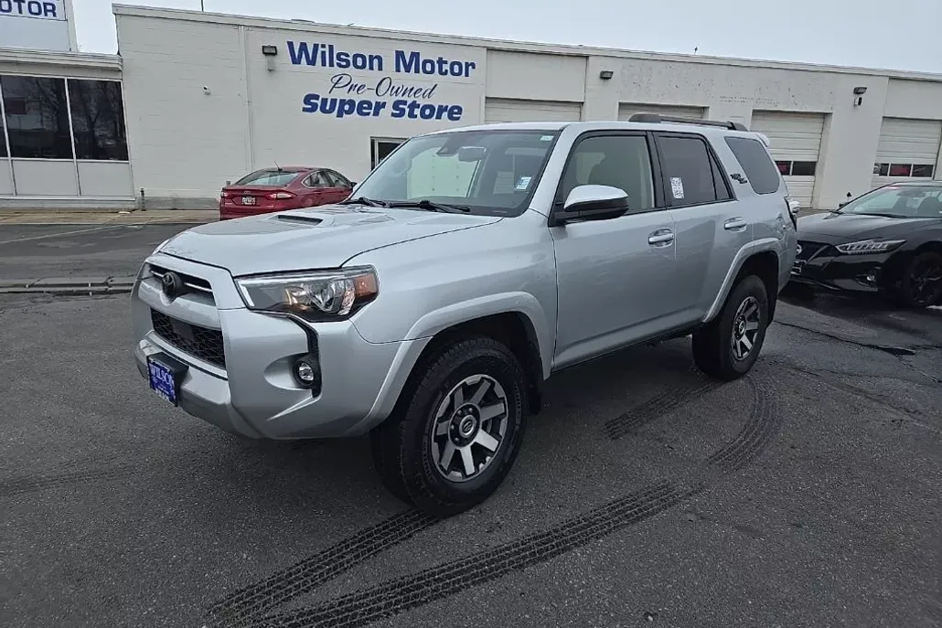 2023 Toyota 4Runner TRD photo 1