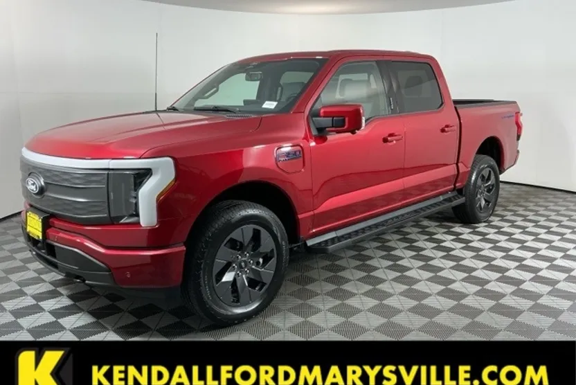 2025 Ford F-150 Lightning Lariat photo 1