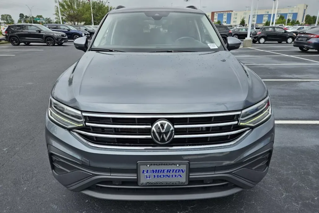2024 Volkswagen Tiguan S photo 1