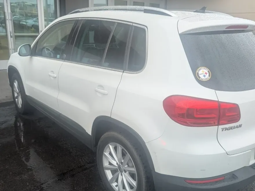 2017 Volkswagen Tiguan Wolfsburg Edition photo 1