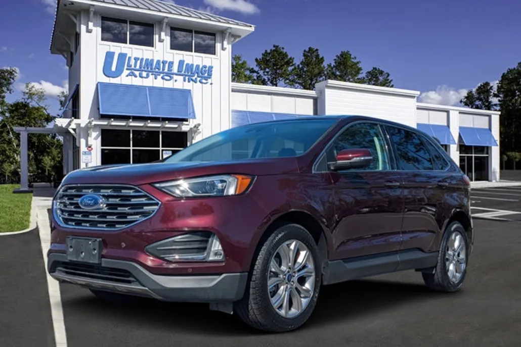 2022 Ford Edge Titanium photo 1