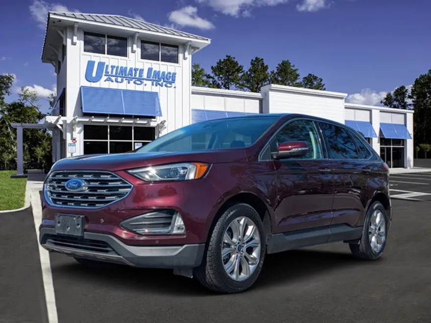 2022 Ford Edge Titanium photo 1