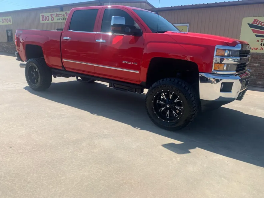2016 Chevrolet Silverado 2500HD LTZ photo 1